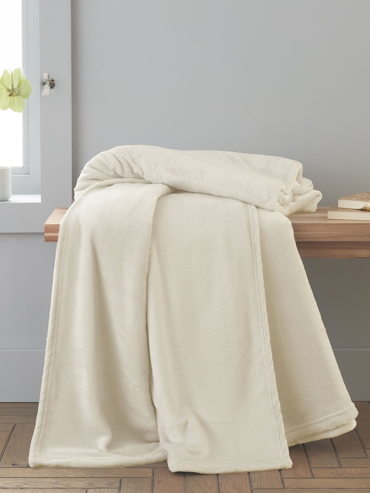 Catherine Lansfield Cream Raschel Velvet Touch Plush Extra Large Throw - Image 1 of 3 Catherine Lansfield Cream Raschel Velvet Touch Plush Extra Large Throw - Image 1 of 3