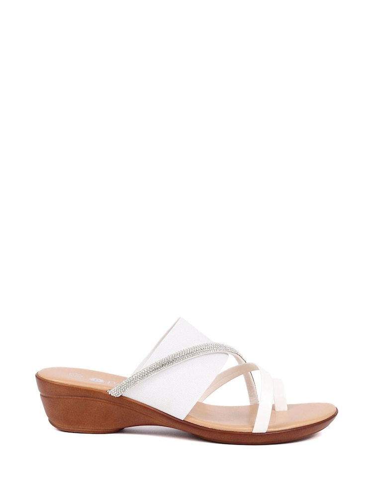 Pavers White Smart Toe Post Sandals - Image 1 of 5