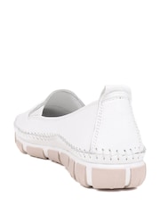 Pavers White Slip-Ons Leather Pumps - Image 3 of 5