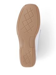 Pavers White-Silver Leather Moccasins - Image 6 of 6