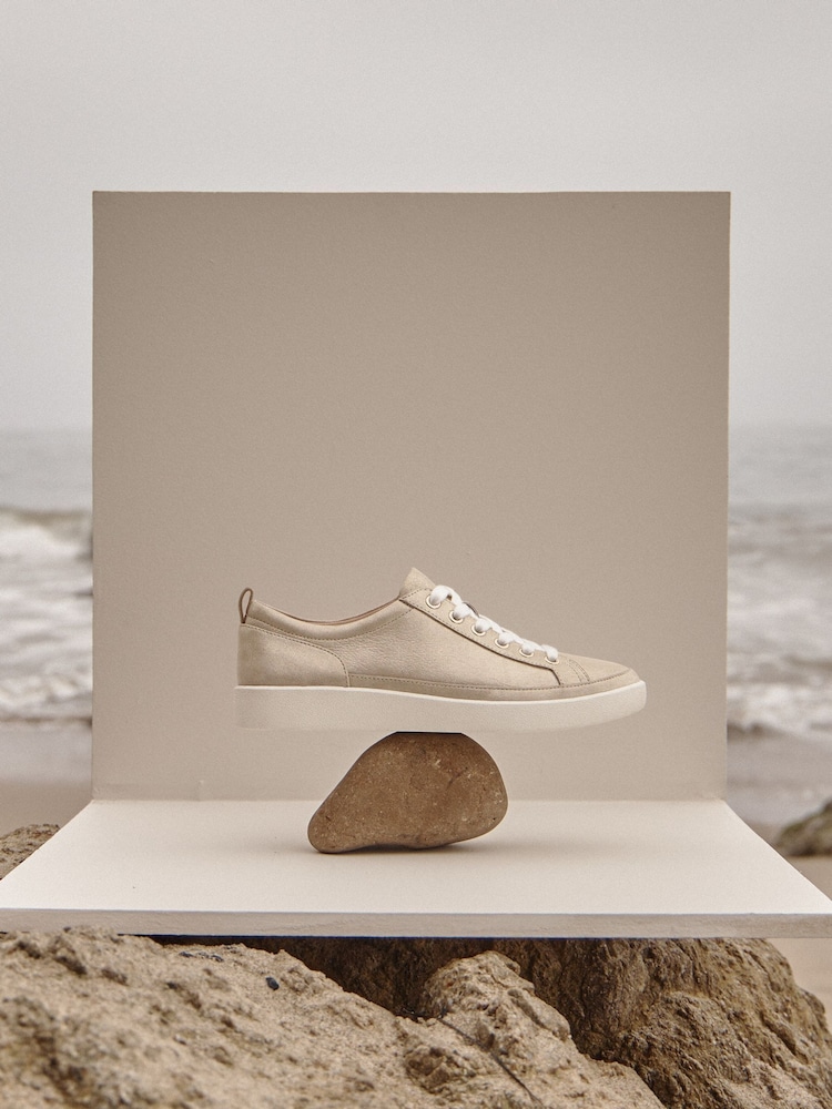 Vionic Winny Nubuck Leather Lace Up Trainers - Image 8 of 8