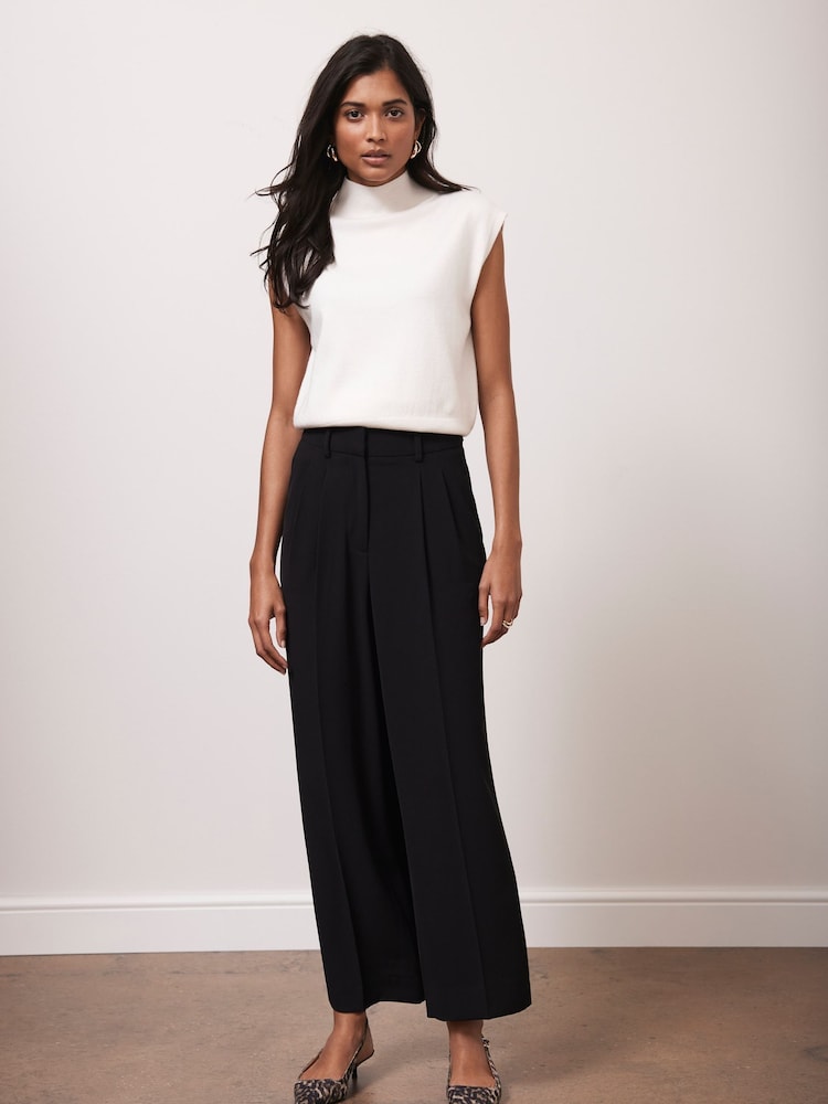 Mint Velvet Black Pleated Cropped Trousers - Image 2 of 8 Mint Velvet Black Pleated Cropped Trousers - Image 2 of 8
