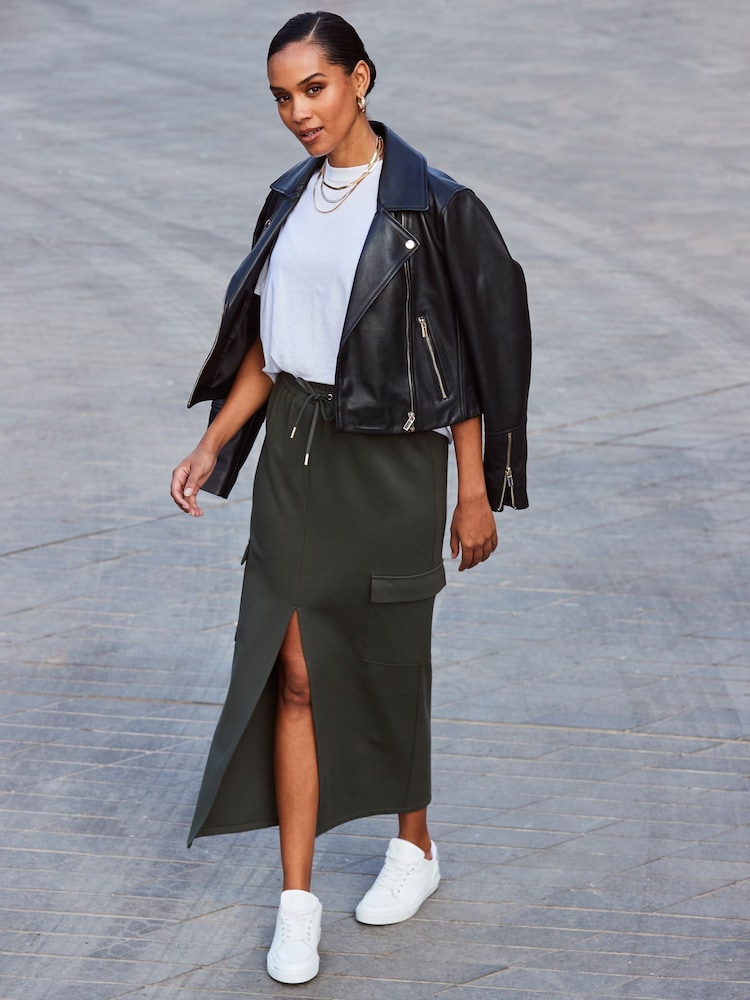Sosandar Green Supersoft Pocket Detail Utility Midi Skirt - Image 2 of 4