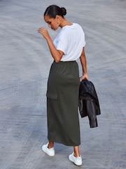 Sosandar Green Supersoft Pocket Detail Utility Midi Skirt - Image 4 of 4