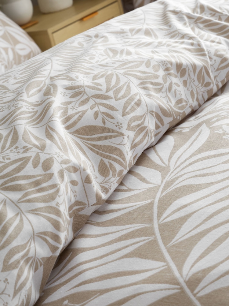 Catherine Lansfield Sorrel Leaf Floral Reversible Duvet Cover Set - Image 4 of 5
