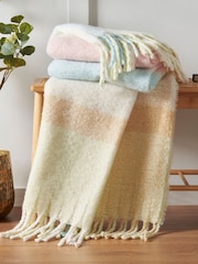 Catherine Lansfield Pink Check Throw - Image 1 of 3