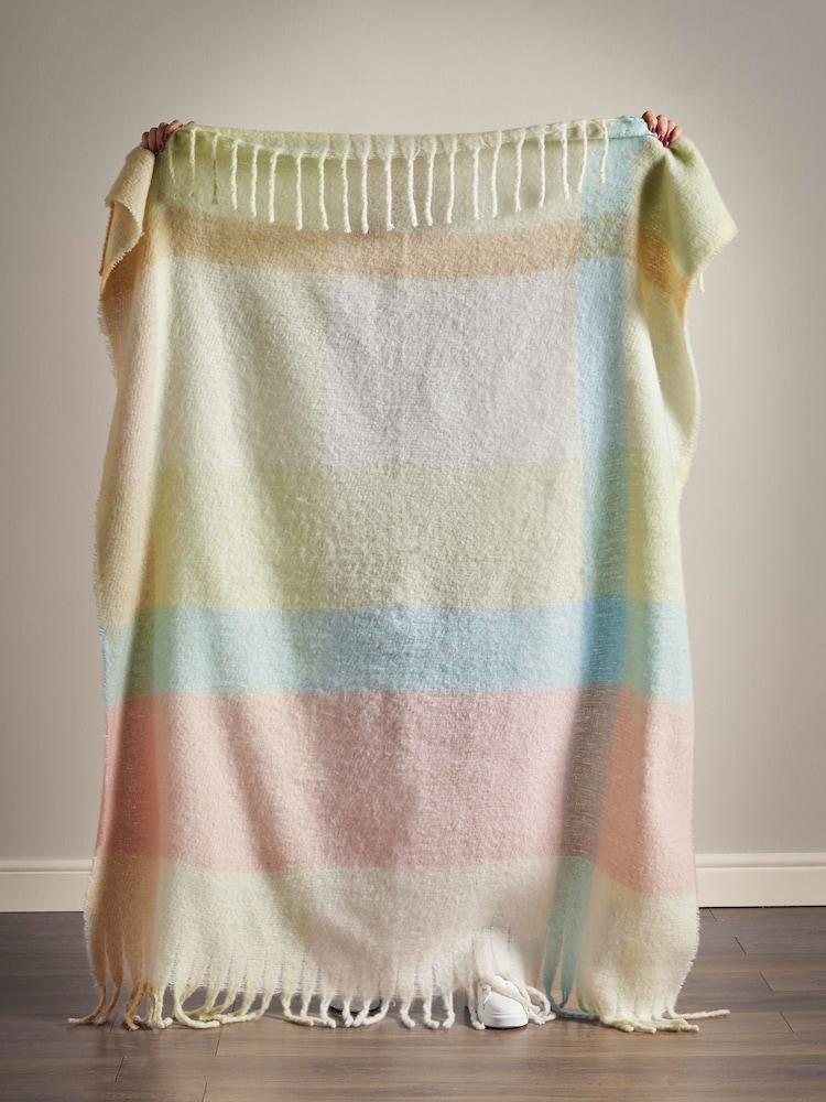 Catherine Lansfield Pink Check Throw - Image 3 of 3
