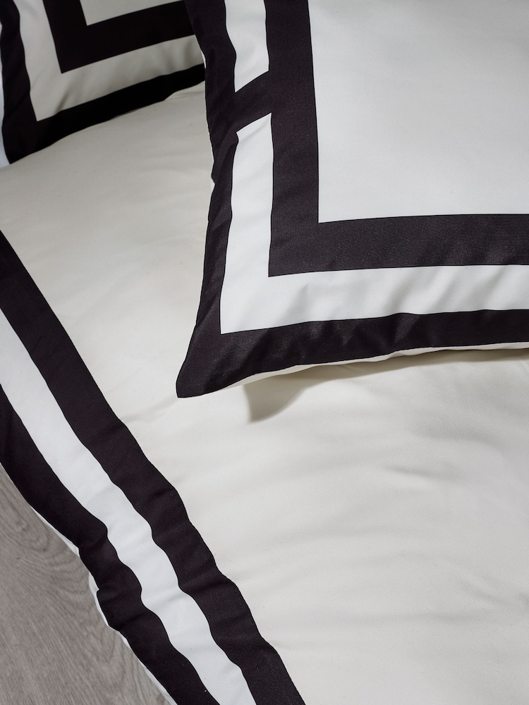 Catherine Lansfield So Soft Mono Panel Duvet Cover Set - Изображение 3 из 3