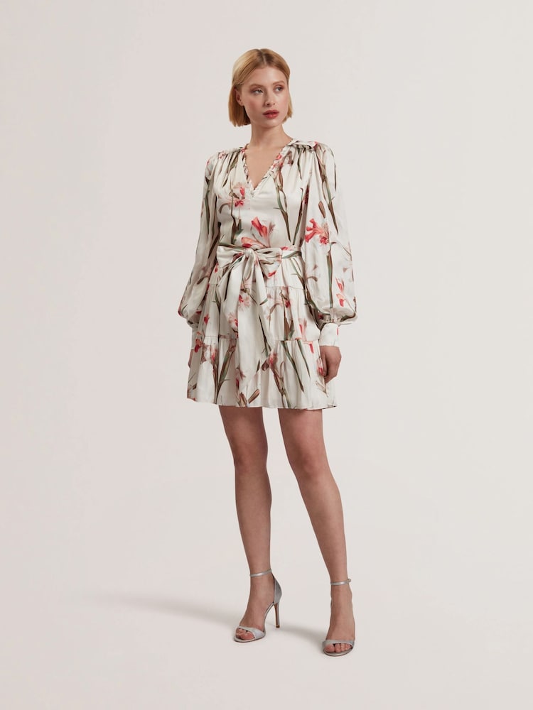 Кремовый - Платье мини со складками и V-образным вырезом Ted Baker Cuiaba - Image 1 of 5