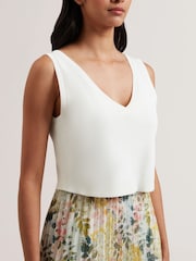 Ted Baker White Daniiaa-Pleated Skirt With Knit V-Neck Tank Top - Image 2 of 6