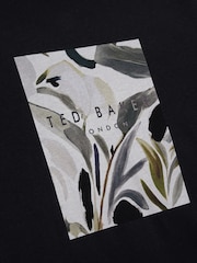 Schwarz - Ted Baker Justino Short Sleeve Box Print Graphic 100% Cotton T-Shirt - Bild 6 von 8