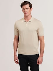 كريم - Ted Baker Nick Short Sleeve Silk Polo Shirt - صورة 1 من 6