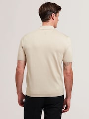كريم - Ted Baker Nick Short Sleeve Silk Polo Shirt - صورة 2 من 6