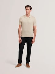 كريم - Ted Baker Nick Short Sleeve Silk Polo Shirt - صورة 3 من 6