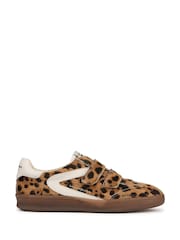 Sam Edelman Regular Fit Cream Talia Slip On Trainers - Image 1 of 7