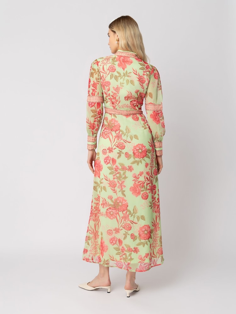 Verde - Raishma Aspen Alto Neck Long Sleeve Classic Fit Floral Dress - Imagen 2 de 3 Verde - Raishma Aspen Alto Neck Long Sleeve Classic Fit Floral Dress - Imagen 2 de 3