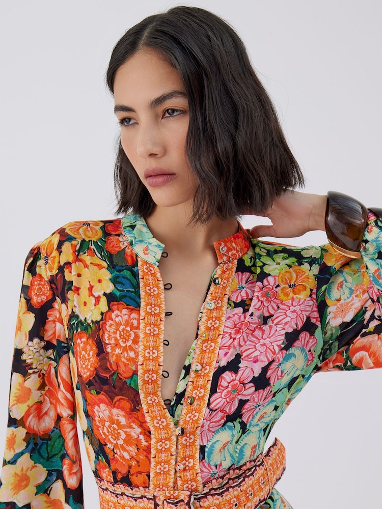 Raishma Black Amara V-Neck Belted Long Sleeved a Line Floral Crepe Dress - Image 3 of 3