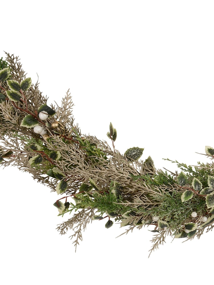 Everlands Green and Champagne Tones 180cm Christmas Berries and Foliage Garland - Image 3 of 3 Everlands Green and Champagne Tones 180cm Christmas Berries and Foliage Garland - Image 3 of 3