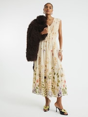 River Island Cream Floral Shirred Midi Dress - Image 4 of 6