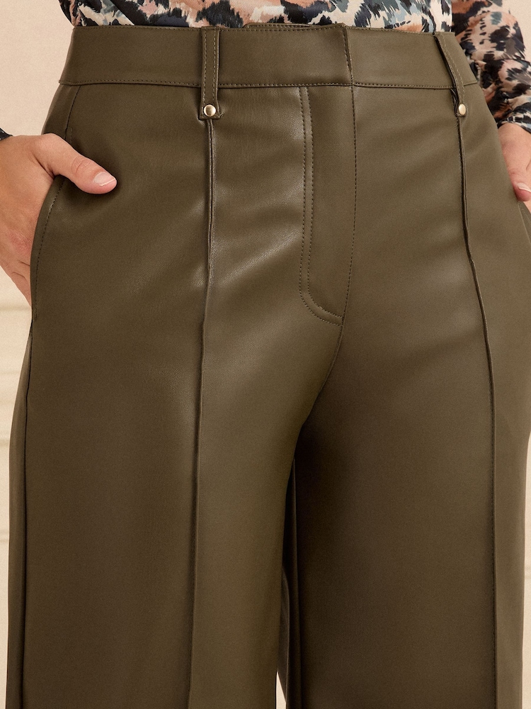 Verde oliva - Love & Roses Faux Leather Wide Crop Trousers - Imagen 2 de 5 Verde oliva - Love & Roses Faux Leather Wide Crop Trousers - Imagen 2 de 5