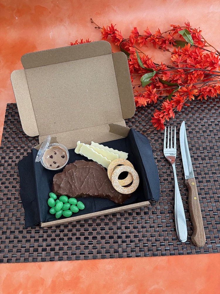The Gourmet Chocolate Pizza Co Chocolate Traditional Steak and Chips - Image 1 of 4