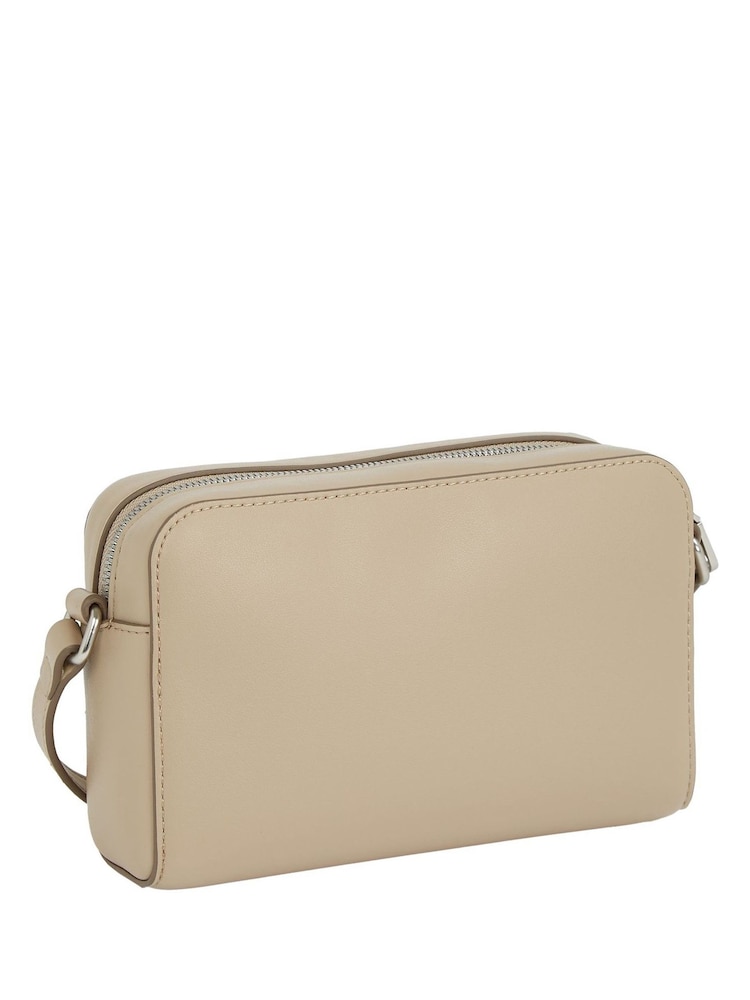 Calvin Klein Beige Sculpted Camera Bag - Image 3 of 5