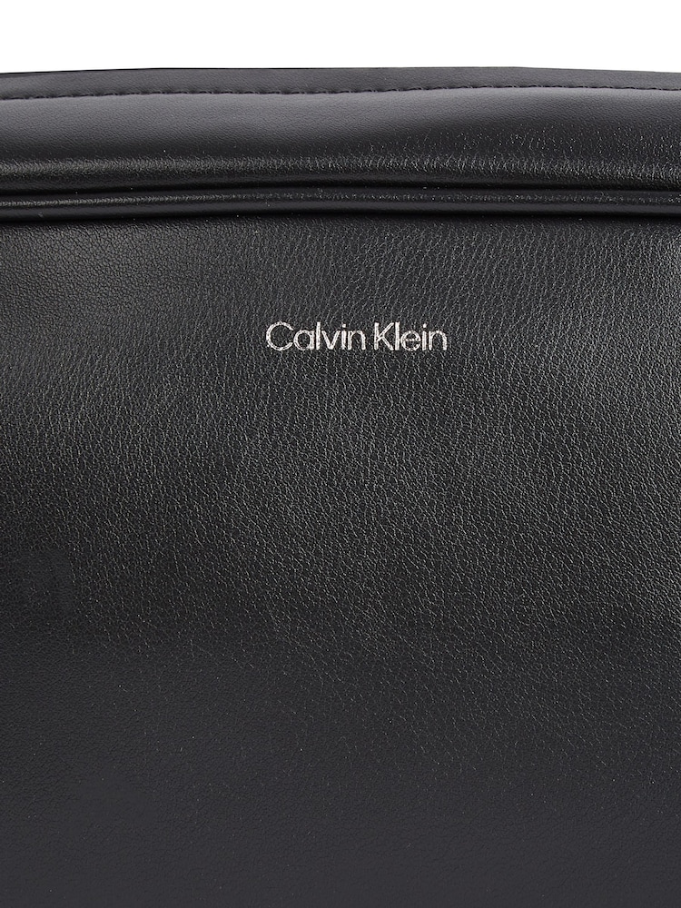Calvin Klein Black Wash Bag - Image 4 of 4