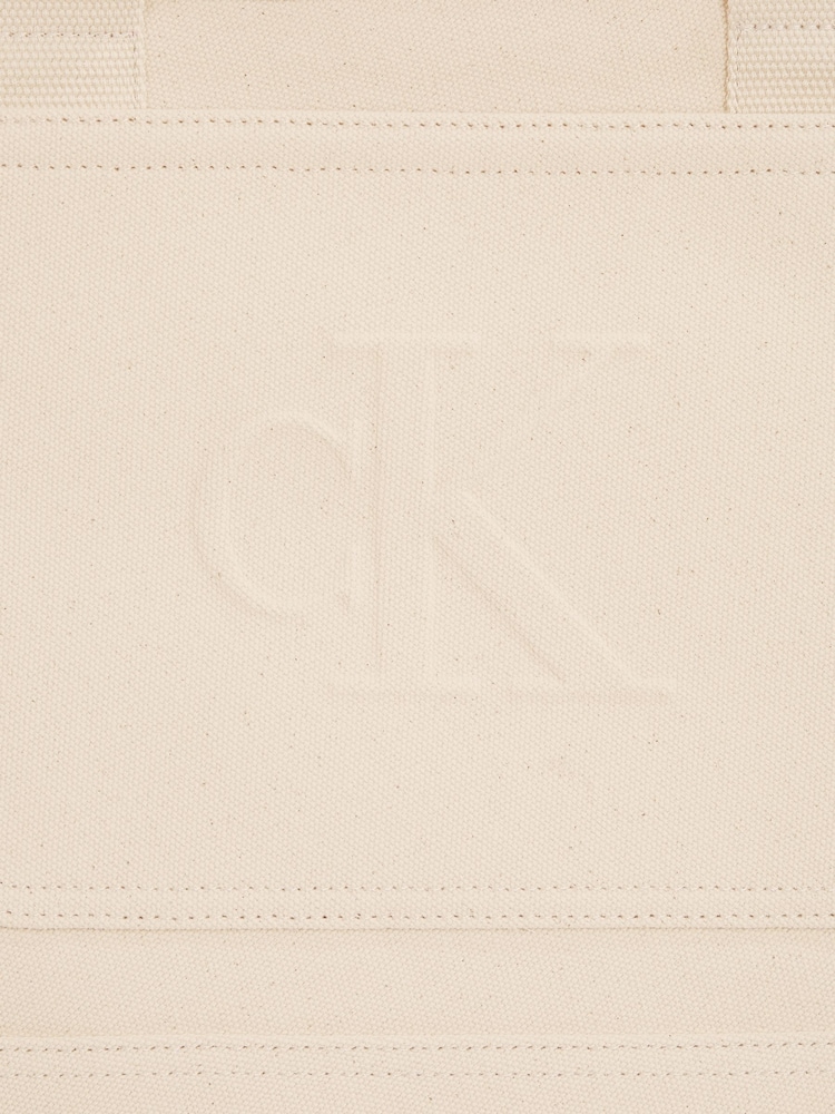 Calvin Klein Nude Canvas Zip Weekender Bag - Image 5 of 5