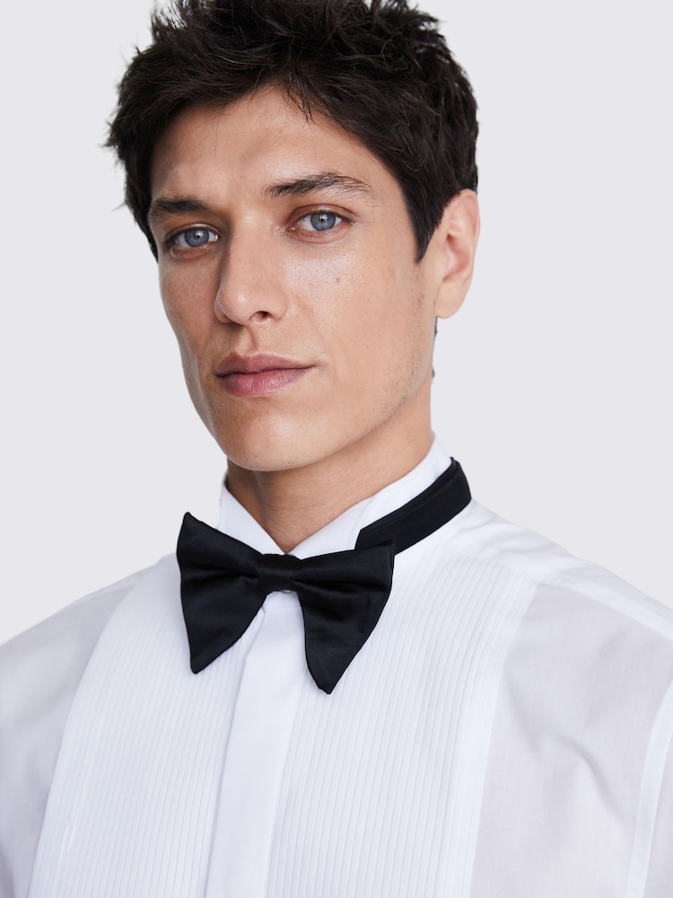 MOSS White Regular Fit 100% Cotton Pleated Dress Shirt - Image 2 of 3 MOSS White Regular Fit 100% Cotton Pleated Dress Shirt - Image 2 of 3