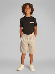 شورت مريح من الكتان من Calvin Klein - صورة 1 من 5