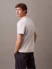 رمادي - Calvin Klein 100% Cotton Curve T-Shirt - صورة 3 من 5