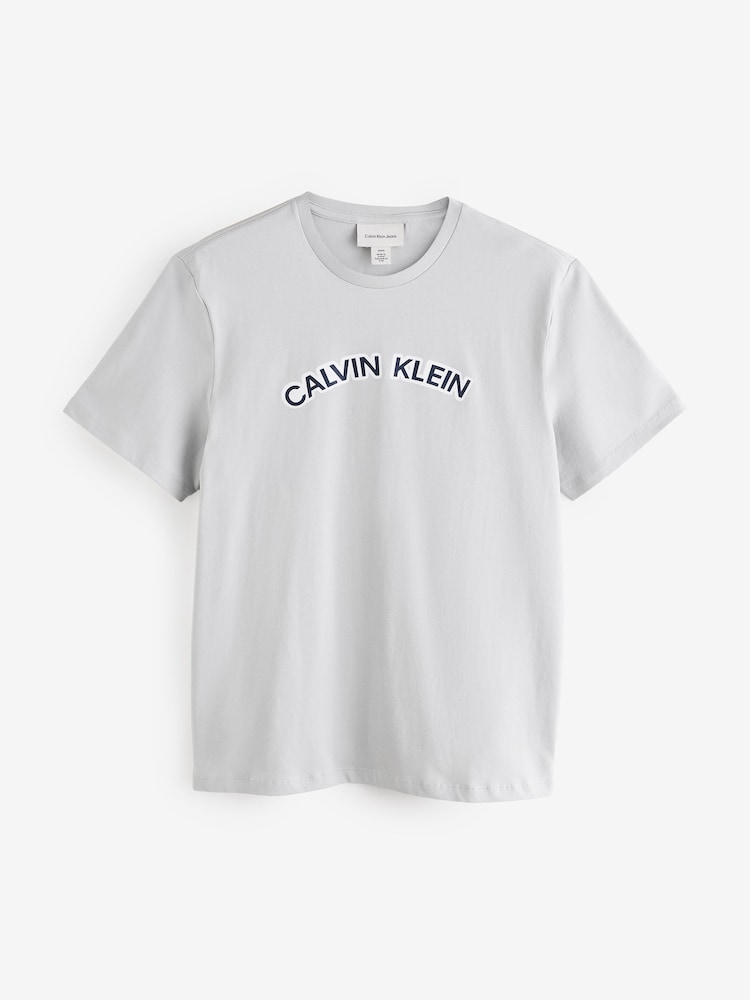 رمادي - Calvin Klein 100% Cotton Curve T-Shirt - صورة 5 من 5