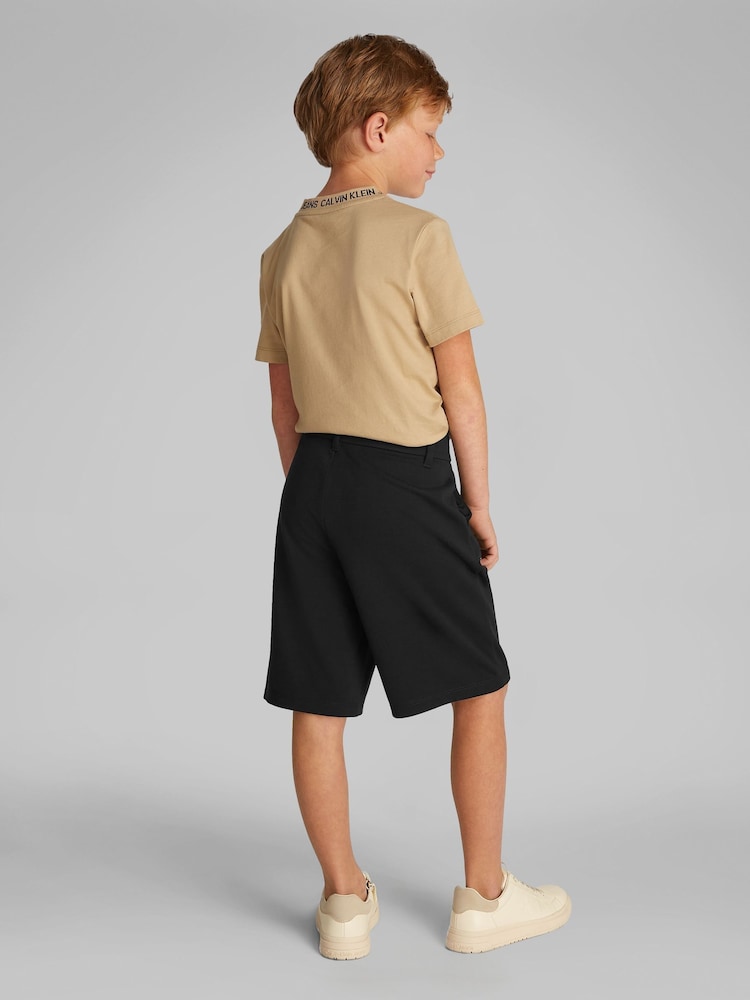 Calvin Klein Light v lepo prilegajočem se kroju; lepo ukrojen Kratke hlače - Slika 2 iz 5 Calvin Klein Light v lepo prilegajočem se kroju; lepo ukrojen Kratke hlače - Slika 2 iz 5