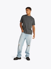 Tommy Jeans Black Relaxed Label 100% Cotton T-Shirt - Image 2 of 7