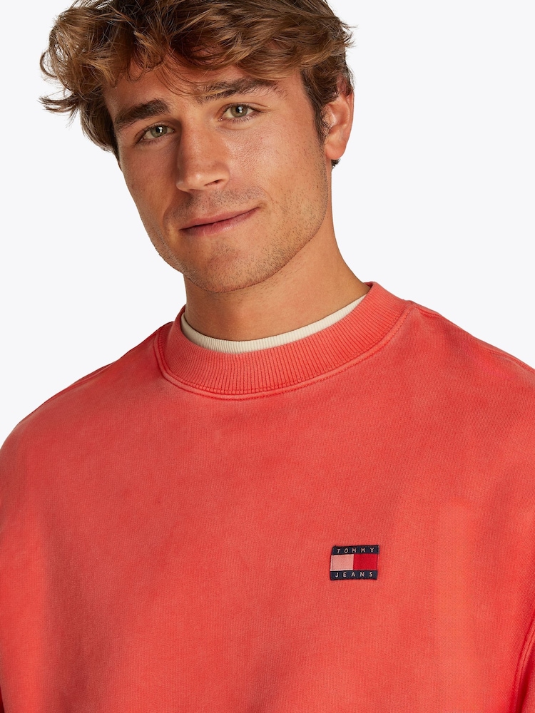 Tommy Jeans Red Relaxed Label Crew Neck 100% Cotton Sweatshirt - Image 4 of 7