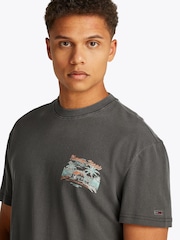 Schwarz - Tommy Jeans Relaxed Faded Graphic 100% Cotton T-Shirt - Bild 4 von 7