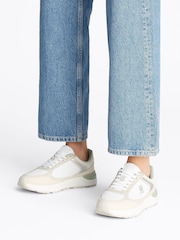 Zapatillas casuales de cuero de Tommy Hilfiger - Imagen 1 de 6