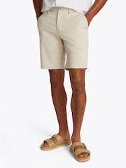 Tommy Hilfiger Natural Regular Fit 1985 Harlem Stretch Shorts - Image 1 of 7