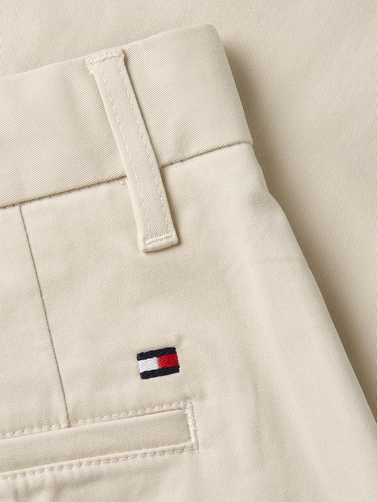Tommy Hilfiger Natural Regular Fit 1985 Harlem Stretch Shorts - Image 7 of 7