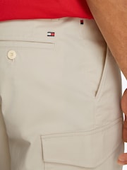 Tommy Hilfiger Natural 1985 Harlem Cargo Shorts - Image 4 of 6