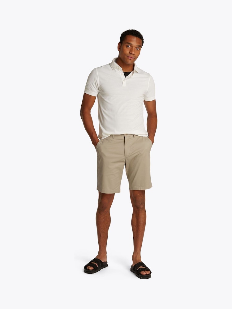 Tommy Hilfiger Cream Regular Fit 1985 Harlem Stretch Shorts - Image 2 of 6