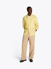 Amarelo - Camisa Tommy Hilfiger Regular Fit Essential Stripe 100% de linho - Imagem 2 de 6