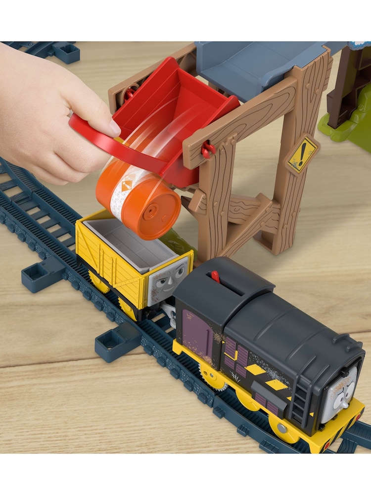 Thomas and Friends FisherPrice Diesel's Lift  Load Construction Set - Image 6 of 6