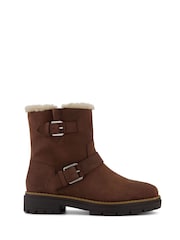 TOMS Ionie Moto Boots in Oak Brown Waxy Suede With Faux Fur - Obrázek 1 z 6