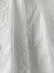 Catherine Lansfield Folkstone Geo Bedspread - Imagem 2 de 2