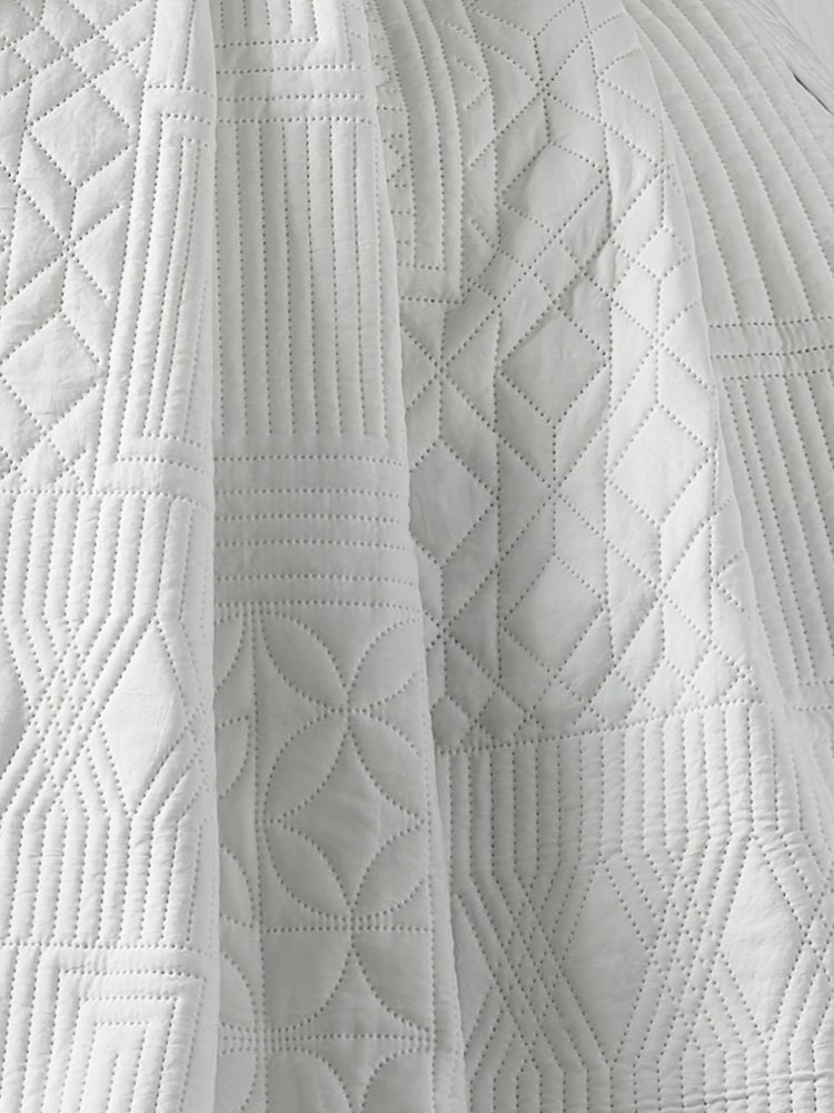 Catherine Lansfield Folkstone Geo Bedspread - Imagem 2 de 2