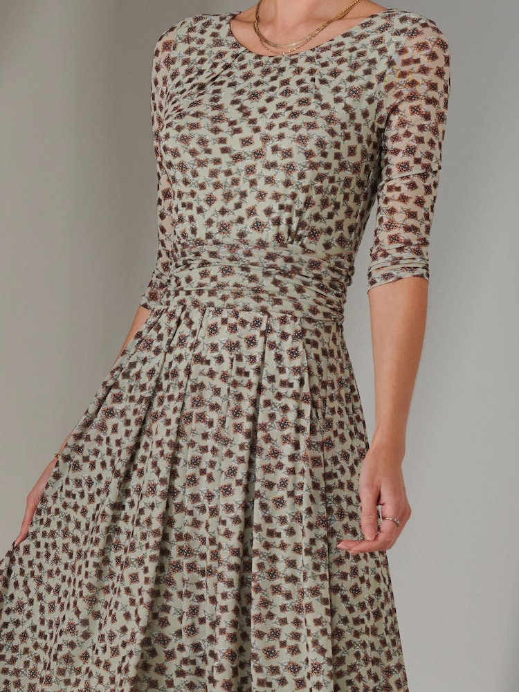 Jolie Moi Green Bella Print 3/4 Sleeve Mesh Maxi Dress - Image 6 of 6
