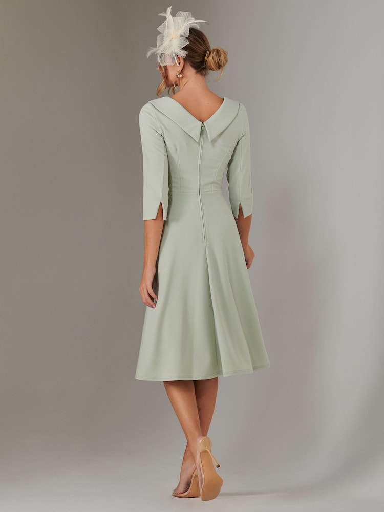 Verde - Vestido midi con mangas a 3/4 Sloan de Jolie Moi - Imagen 2 de 6 Verde - Vestido midi con mangas a 3/4 Sloan de Jolie Moi - Imagen 2 de 6