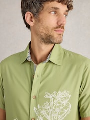 White Stuff Green Floral Border Short Sleeve Printed 100% Organic Cotton Shirt - Image 4 of 6