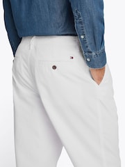 Белый - Брюки чинос с узором "в елочку" Tommy Hilfiger Murray - Изображение 3 из 6